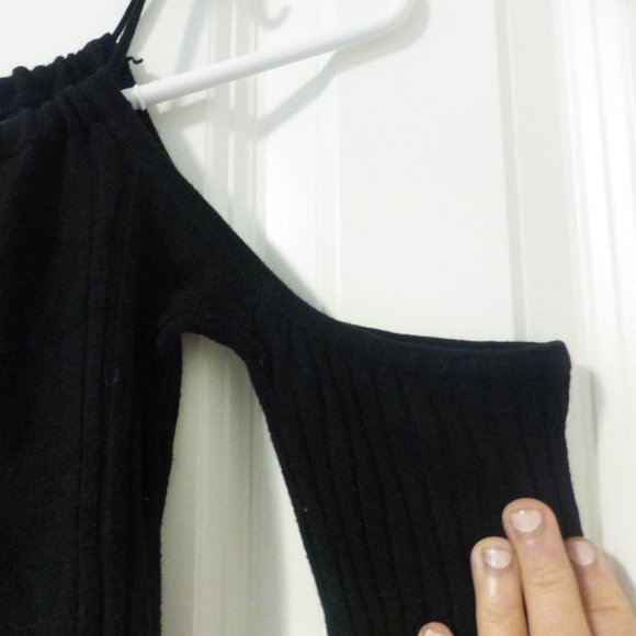 URBAN BEHAVIOR Y2K black cold shoulder sweater top - Picture 7 of 7